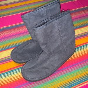Faded Glory Slippers/Boots